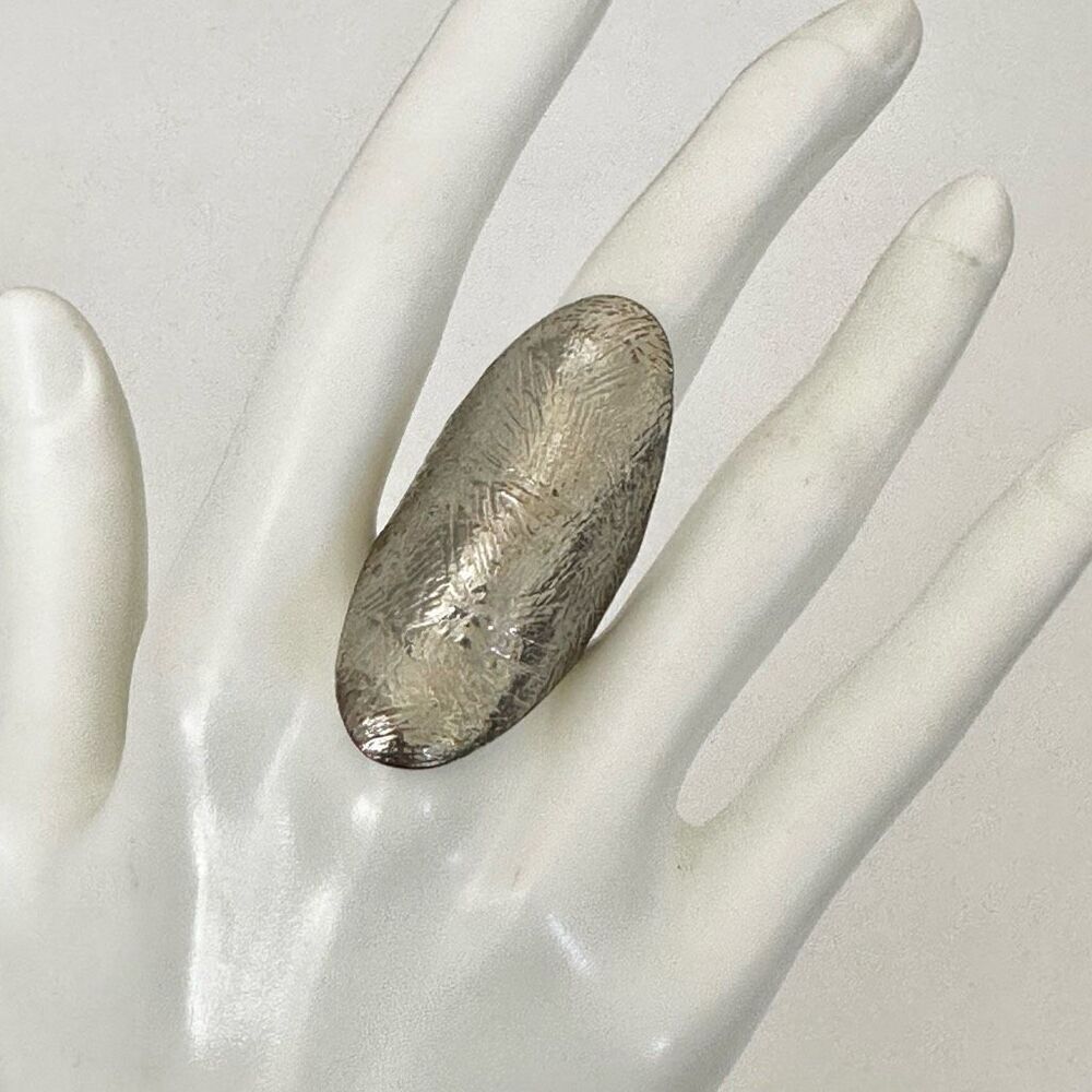 Grey cocktail ring